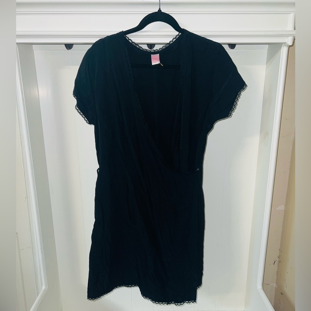 Elegant SPOT Black Tie Around Wrap Dress